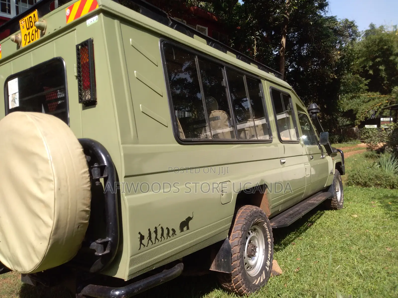 Safari 4 X 4 Land Cruiser Extended 7 Seater for Hire