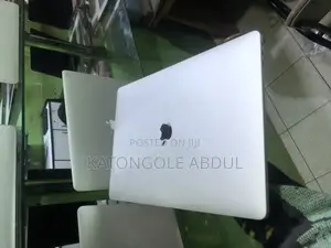 New Laptop Apple MacBook Pro 2017 16GB Intel Core I7 SSD 512GB