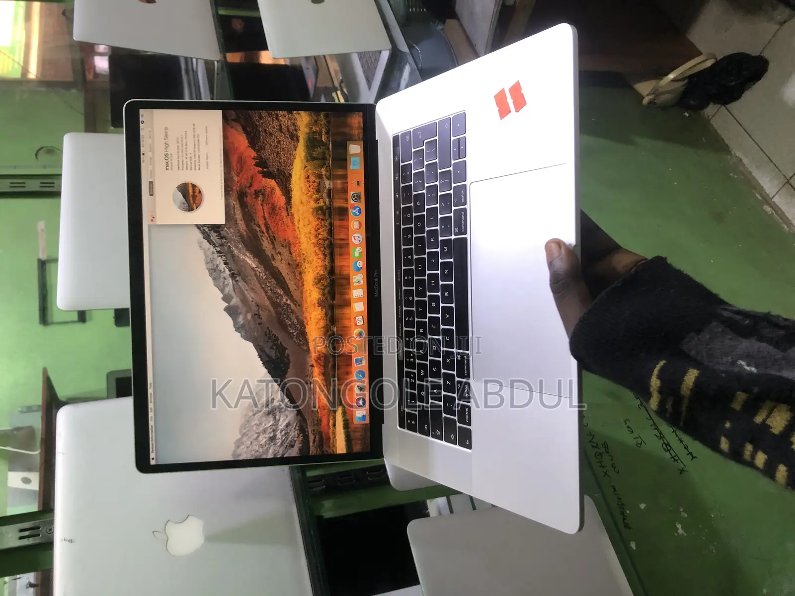 New Laptop Apple MacBook Pro 2017 16GB Intel Core I7 SSD 512GB