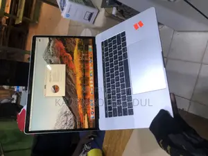 New Laptop Apple MacBook Pro 2017 16GB Intel Core I7 SSD 512GB