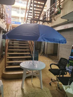 Set of Plastic Table,Chairs and Umbrella for Hotel,Bar.