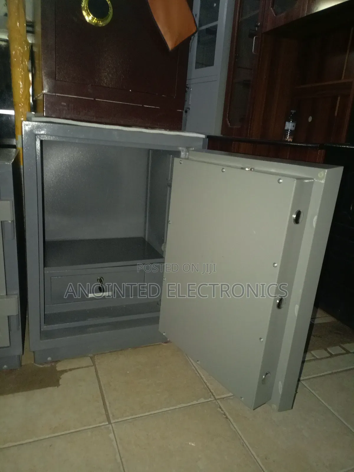 Safe Cash Box