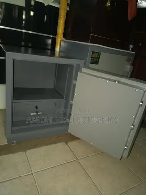 Safe Box Cash
