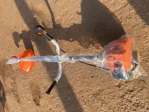 Photo - Orange / Grass Cutter / Brush Cutter 520cc