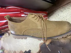 Durable Men Shoes Brown