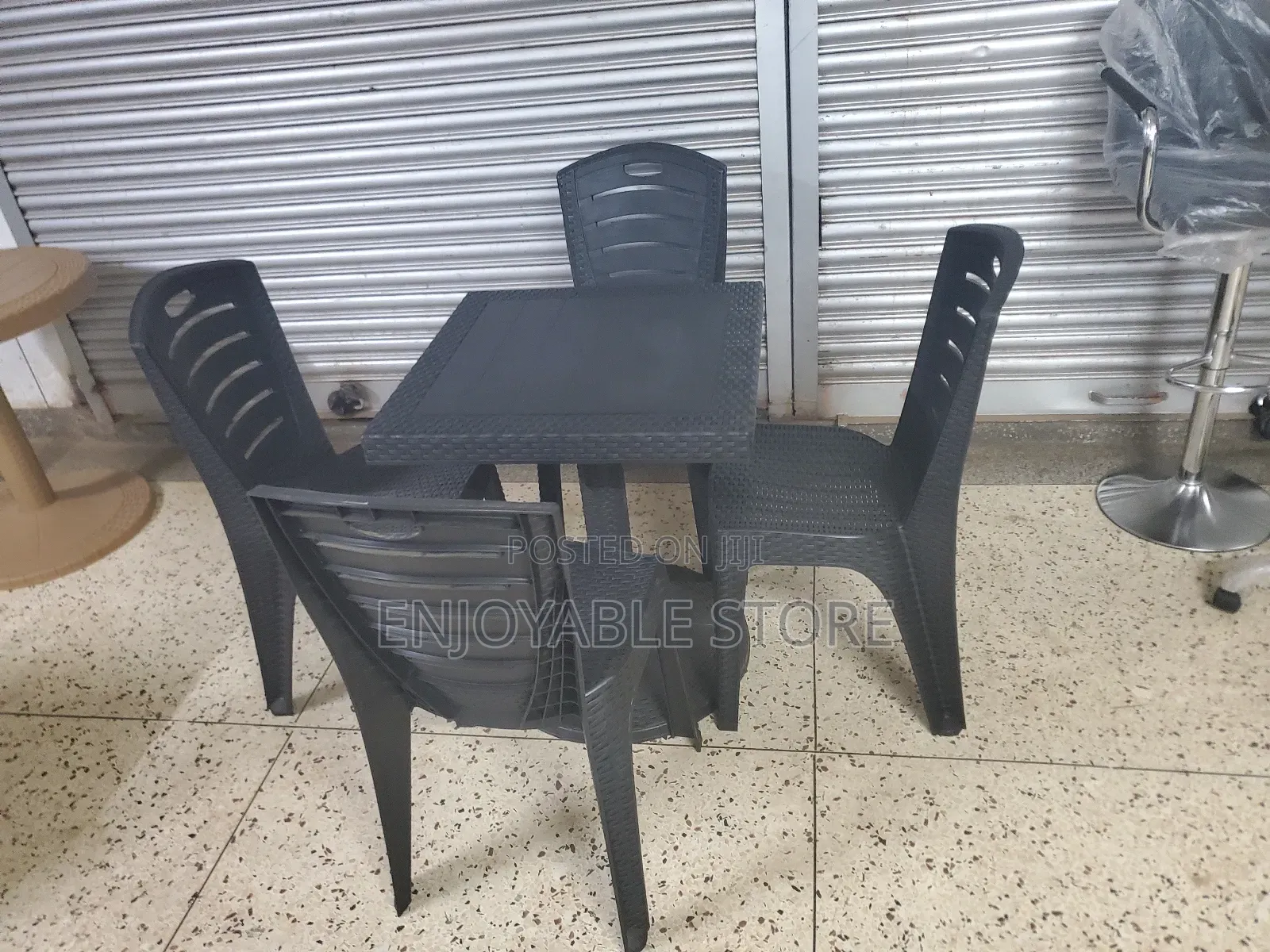 Restaurant Plastic Table and 4 Chairs Ratten Armless