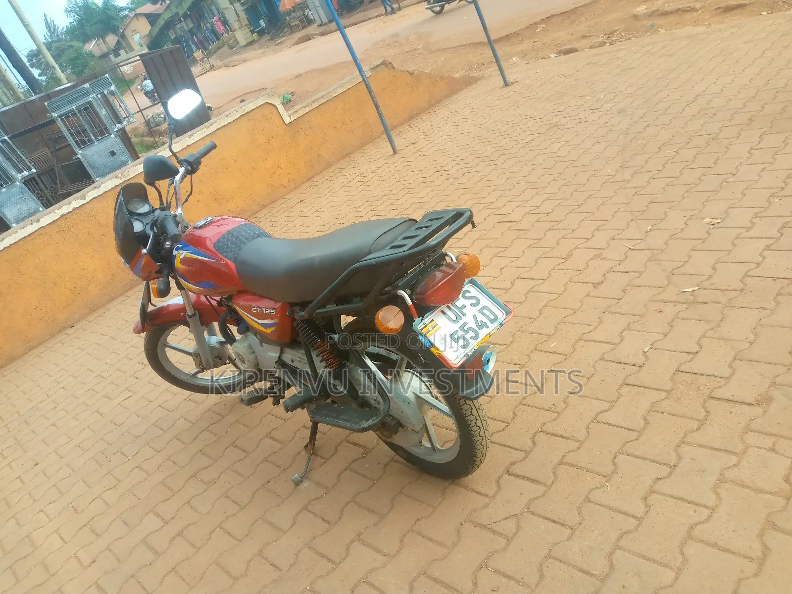 Bajaj Boxer 125 2022 Red