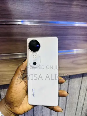 Vivo V40 5G 256 GB White