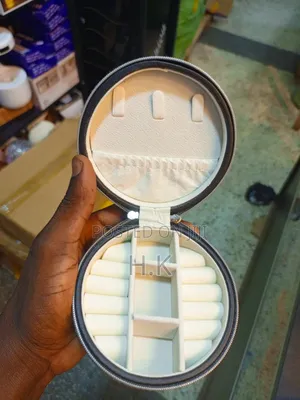 Small, Round Travel Jewelry Box.