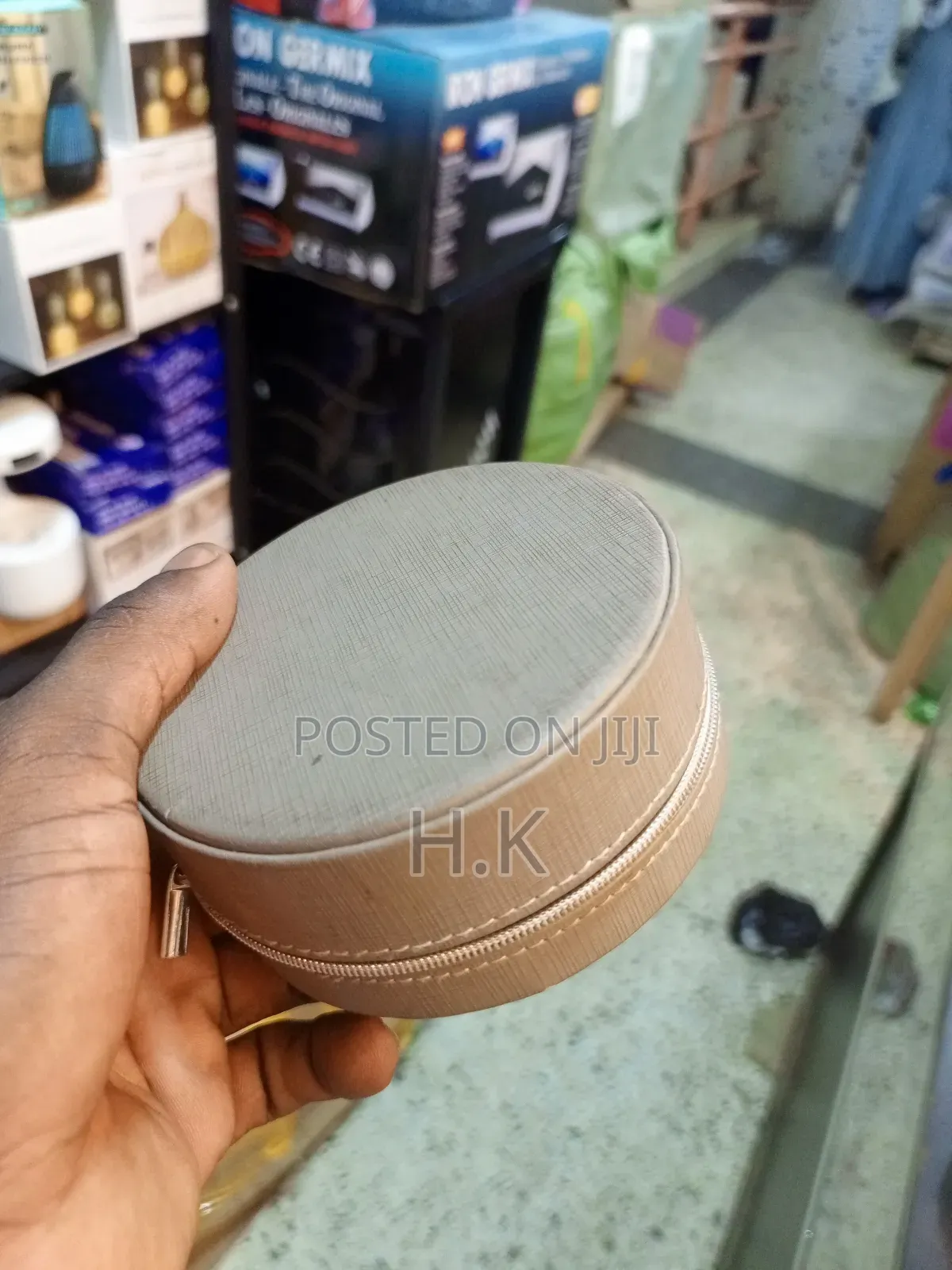 Small, Round Travel Jewelry Box.