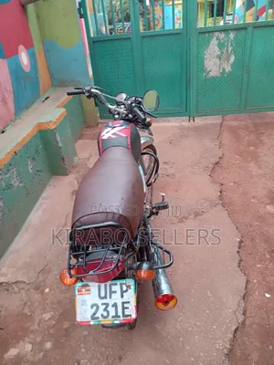Bajaj Boxer 100 2023 Red