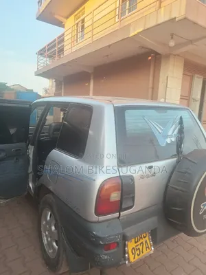 Toyota RAV4 2004 Silver