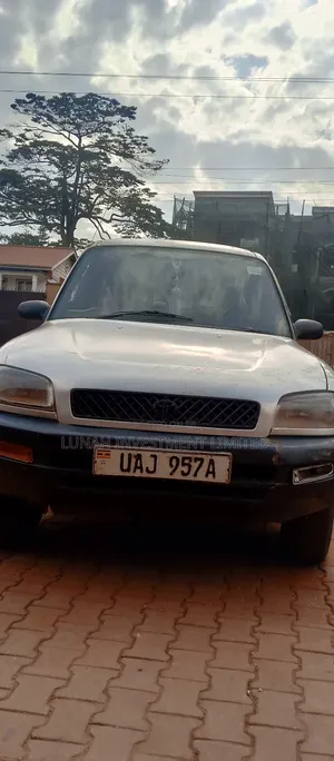 Photo - Toyota RAV4 2002 Silver