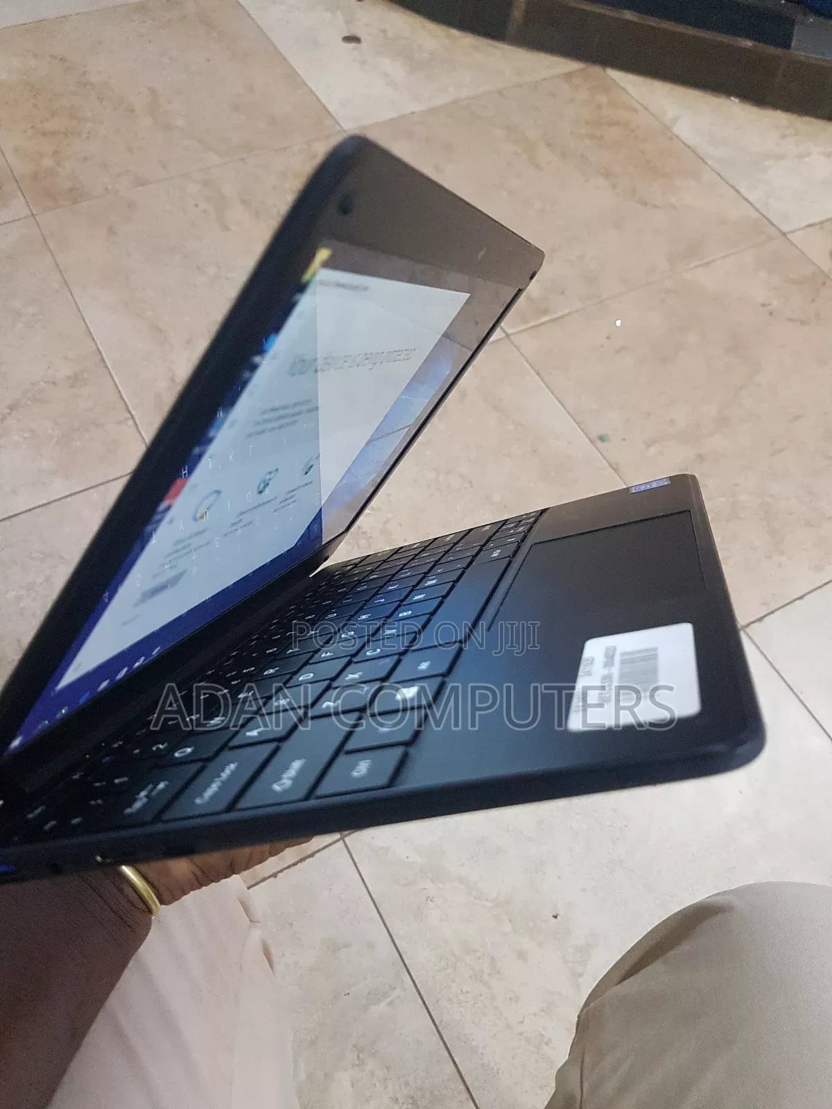 New Laptop Geo Geobook 1E 4GB Intel SSD 72GB