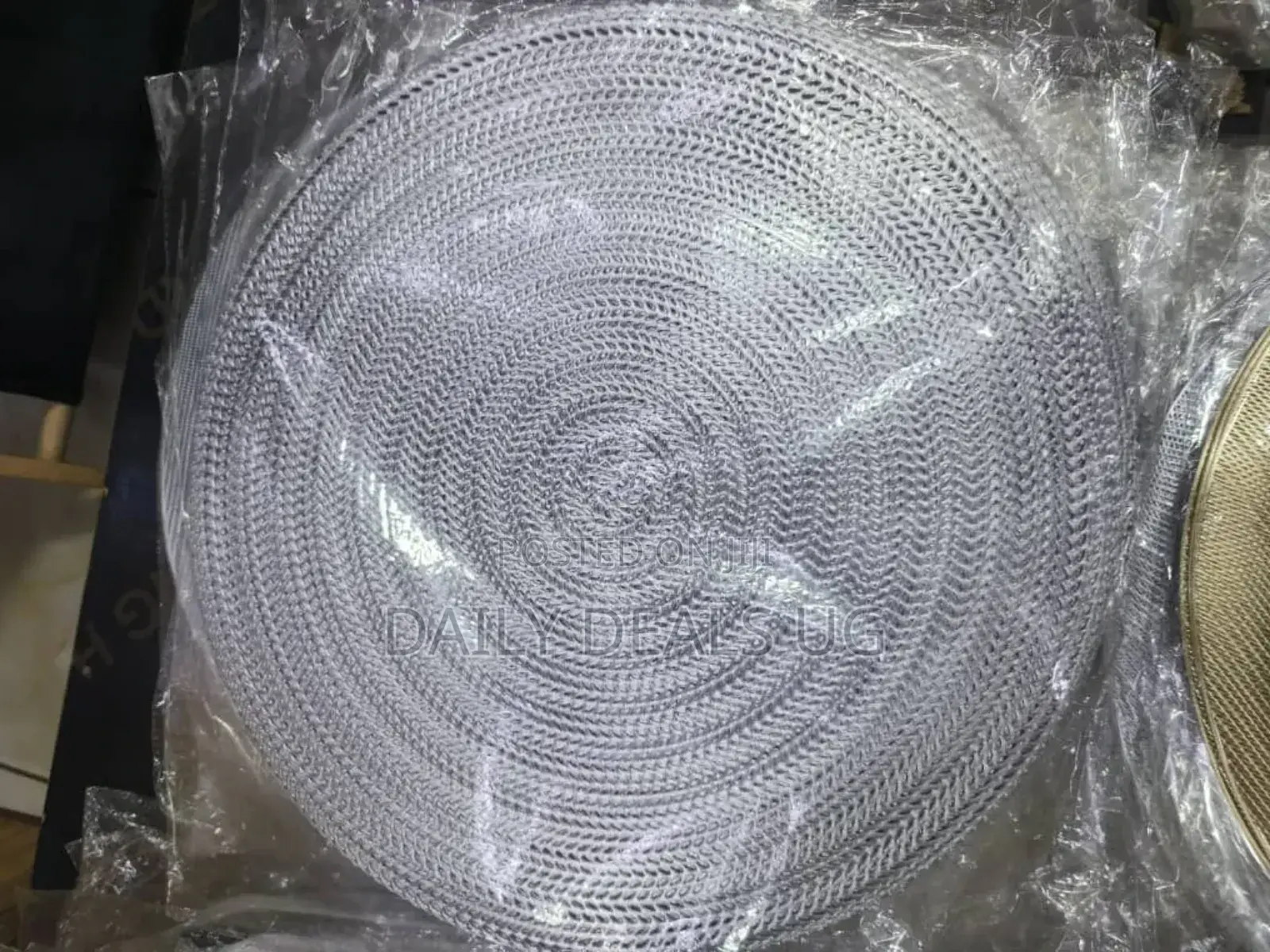 Round Table Place Mat