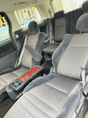 Toyota Alphard 2.4 Petrol AWD 2010 Silver