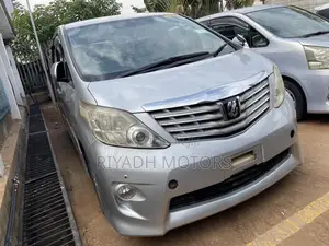 Toyota Alphard 2.4 Petrol AWD 2010 Silver