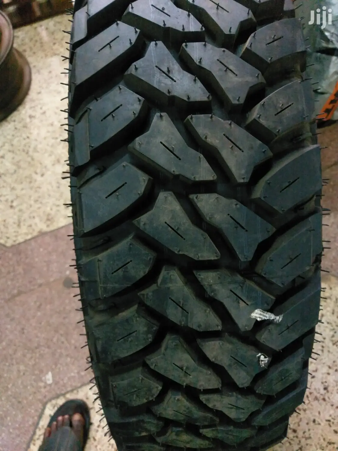 235/85r16 Tyres
