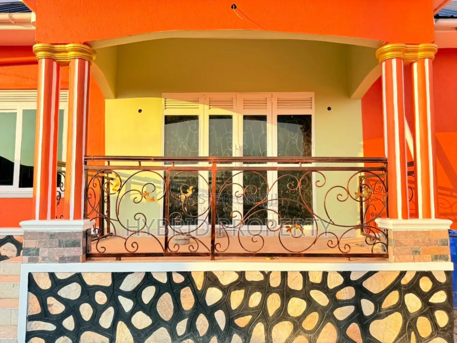 3bdrm House in Buloba Along Mityana for sale