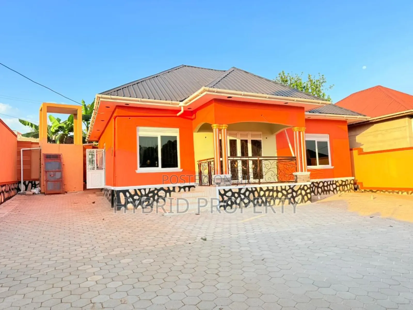 3bdrm House in Buloba Along Mityana for sale