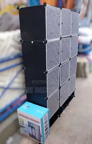 Black 3 Columns Plastic Closet