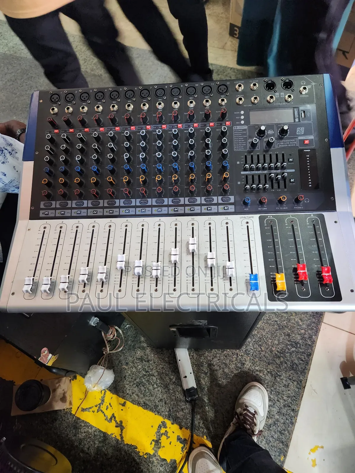 Music Mixer 12 Channel