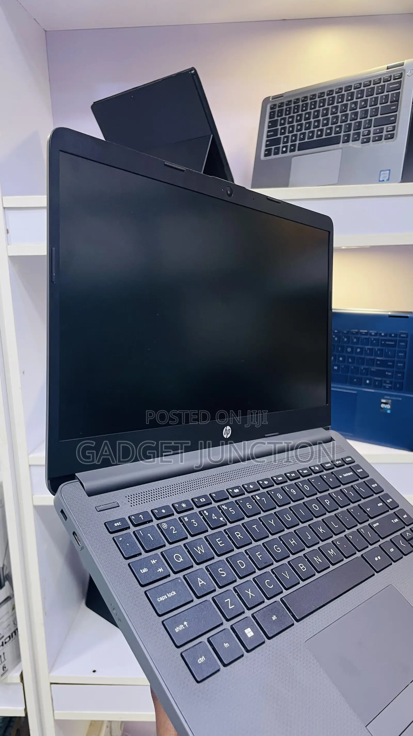 New Laptop HP 240 G8 8GB Intel Core I5 SSD 256GB