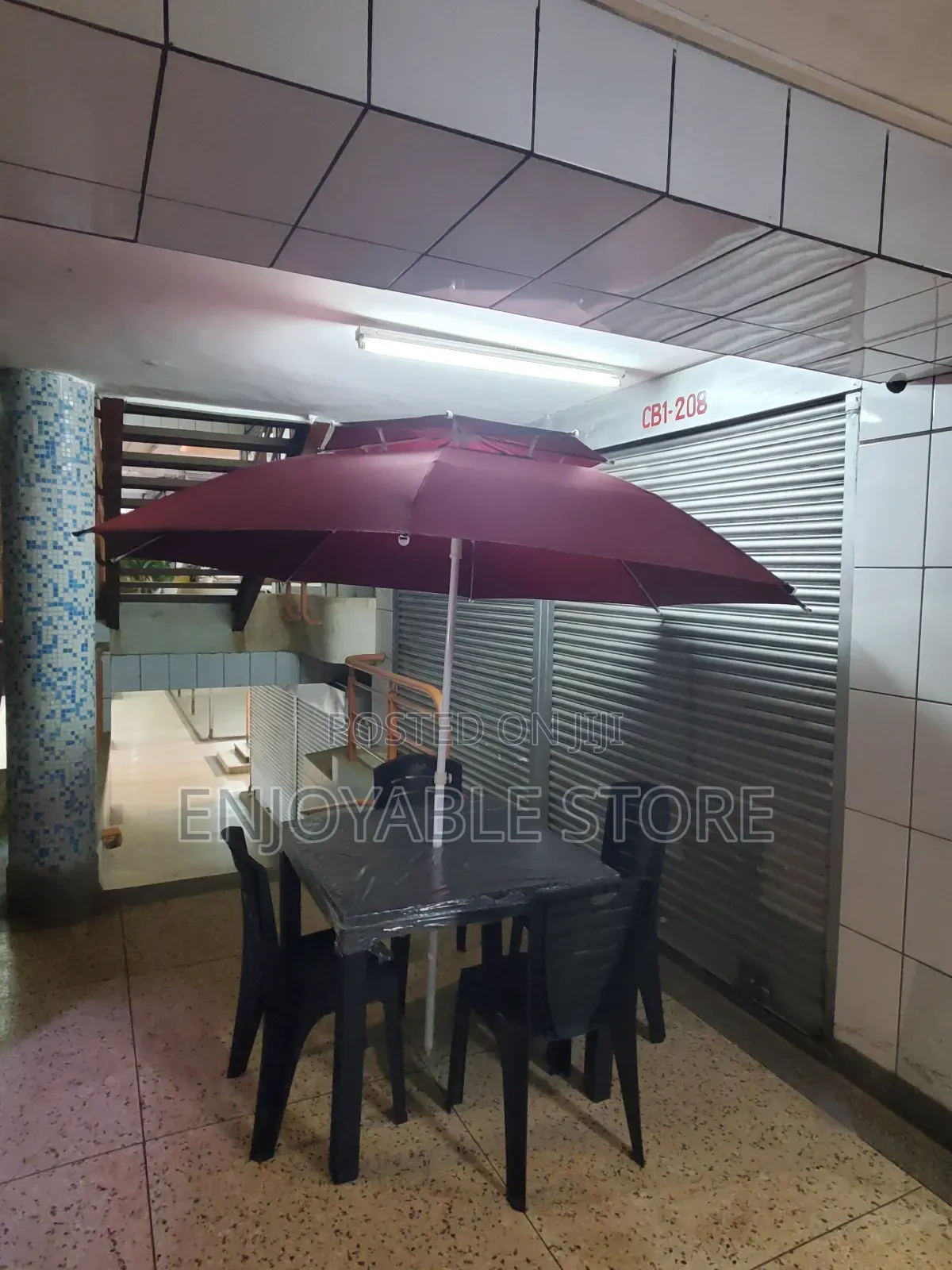 Plastic Chairs,Table and Umbrella for Hotel,Bar,Garden