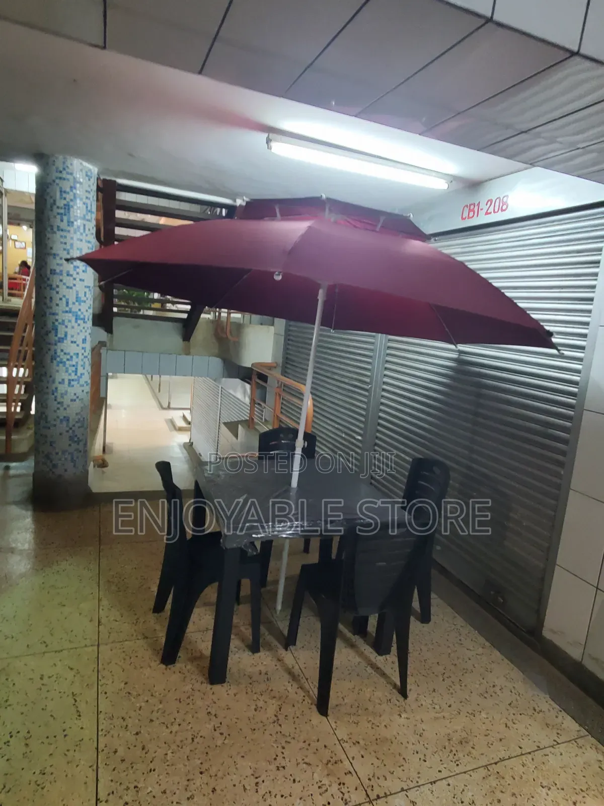 Plastic Chairs,Table and Umbrella for Hotel,Bar,Garden
