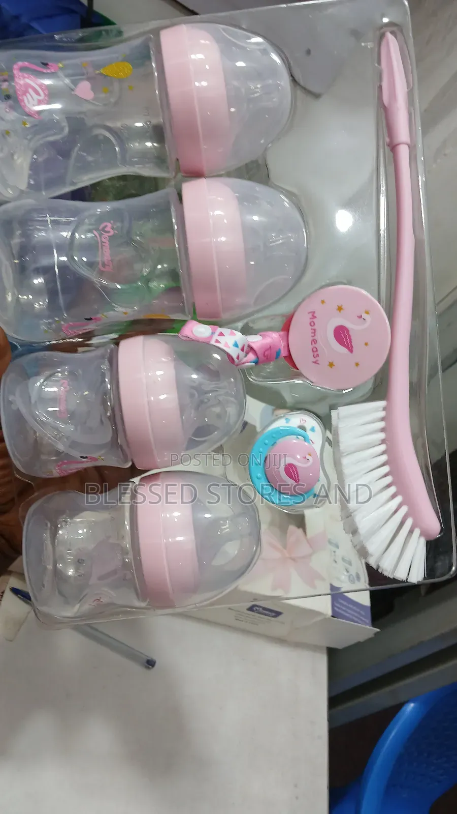 Momeazy Feeding Baby Bottles