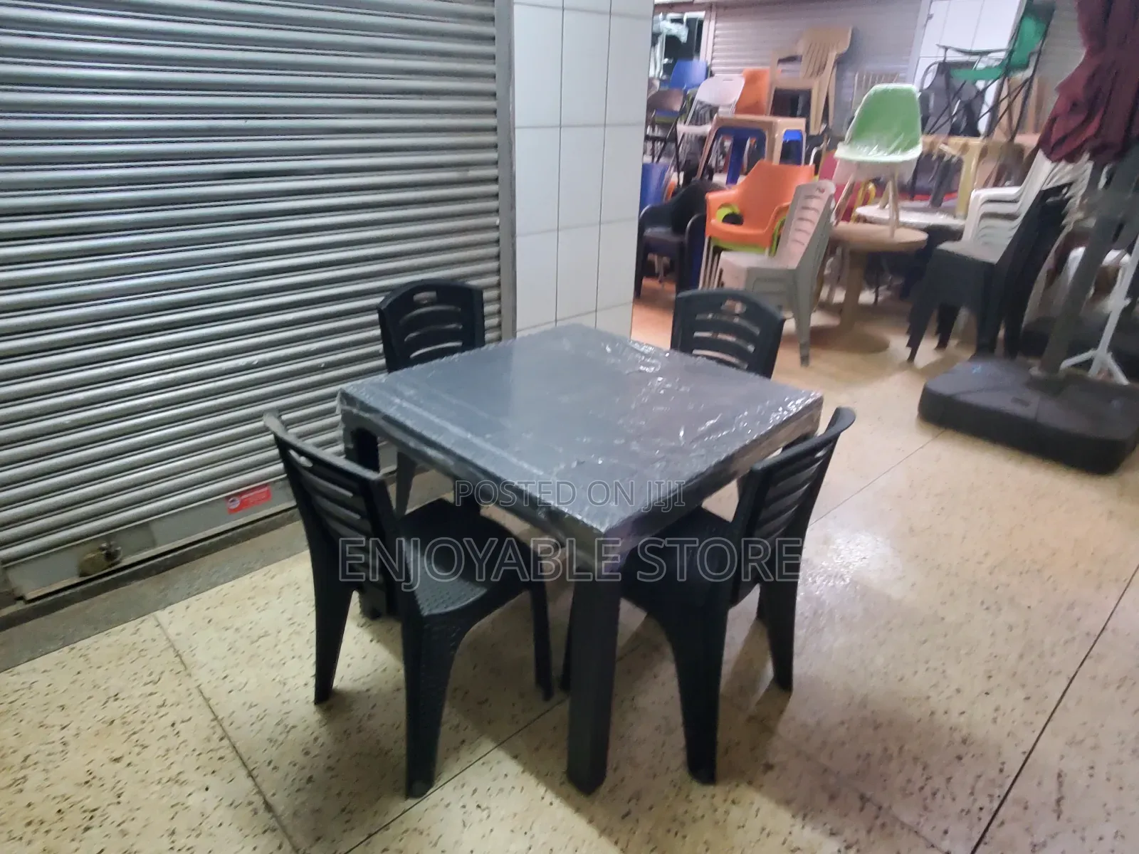 Restaurant Table and Chairs Restaurant Table and Chairs