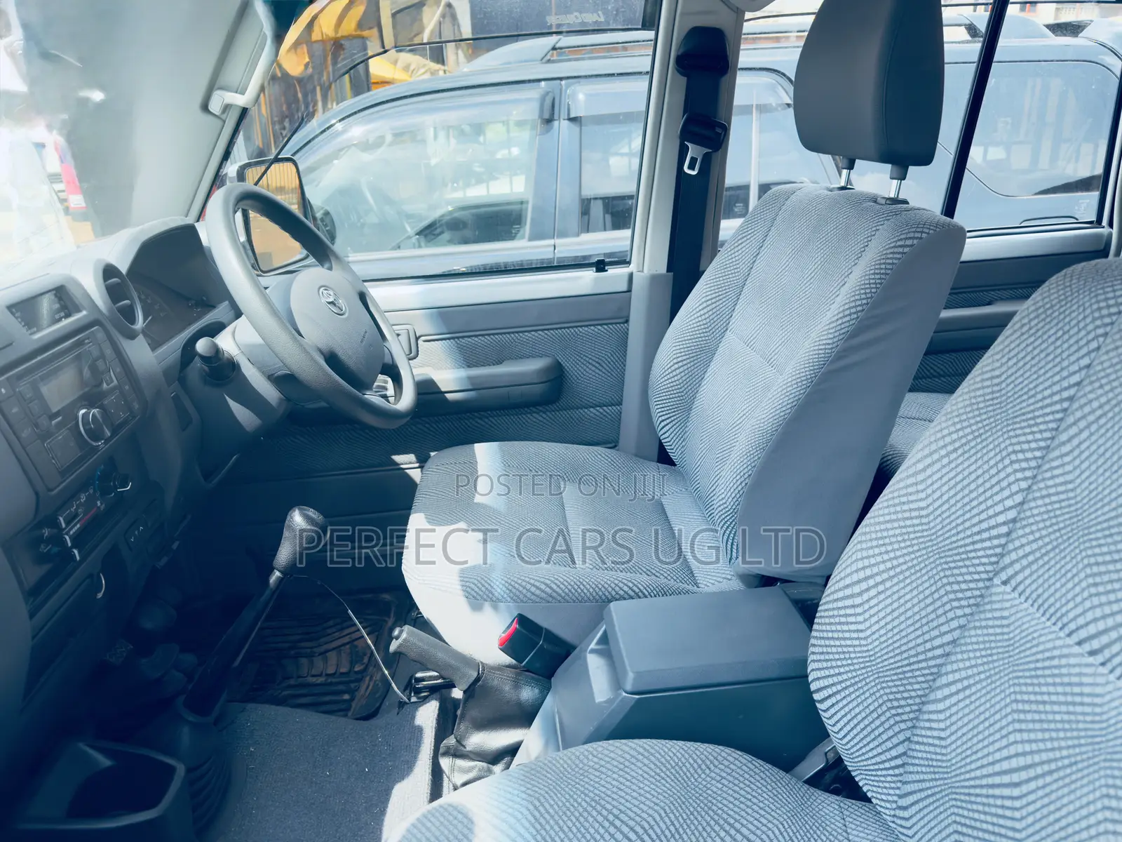 Toyota Land Cruiser 4.0 V6 DSL 2015 Silver