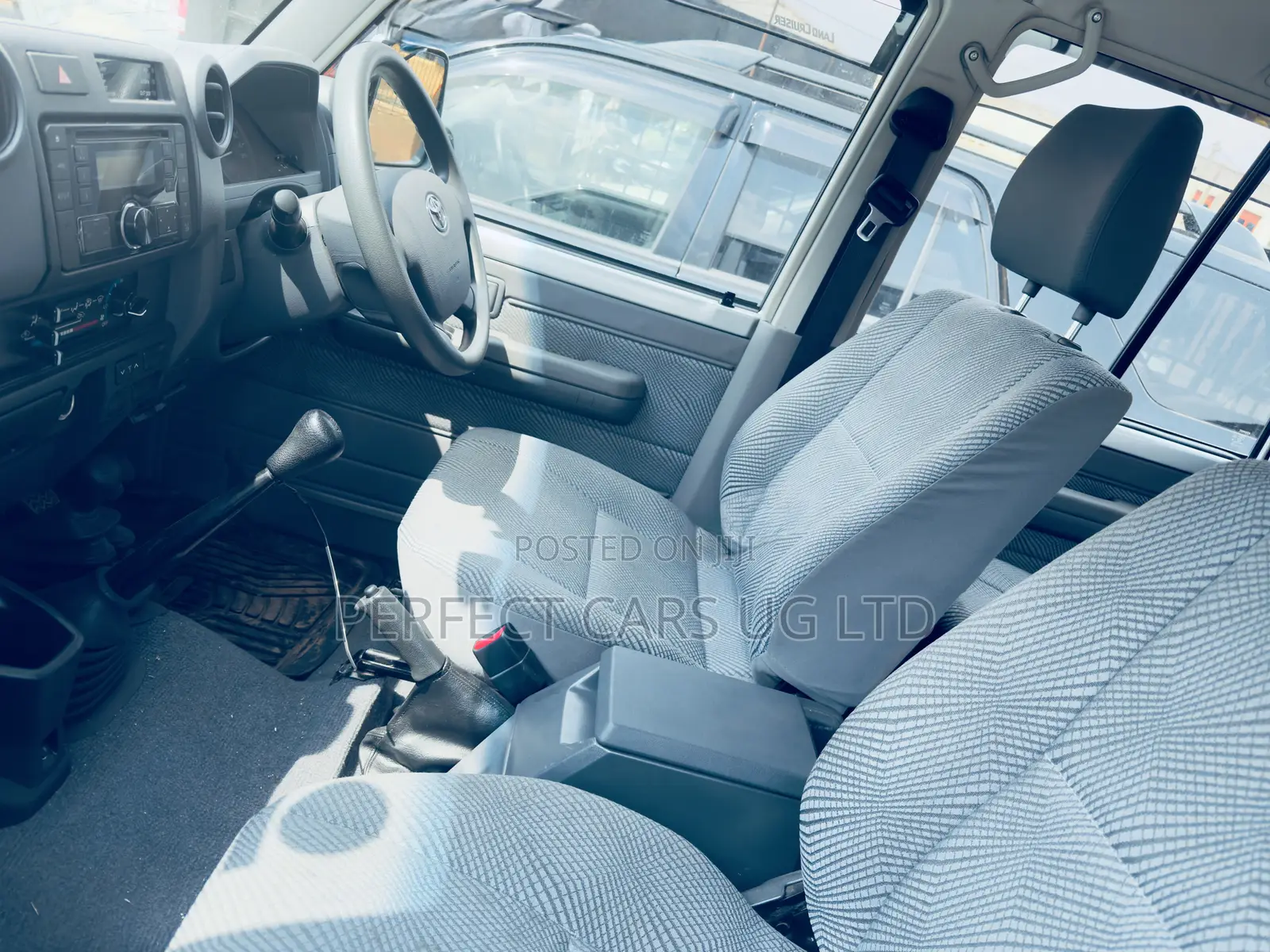 Toyota Land Cruiser 4.0 V6 DSL 2015 Silver