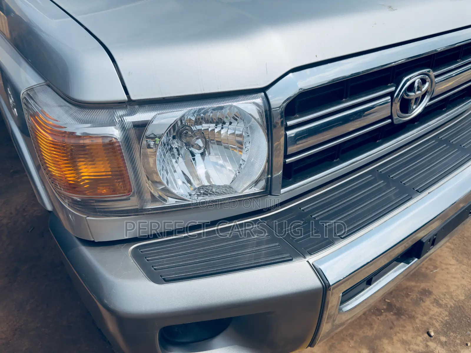Toyota Land Cruiser 4.0 V6 DSL 2015 Silver