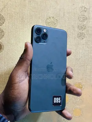 Photo - Apple iPhone 11 Pro Max 64 GB Gray