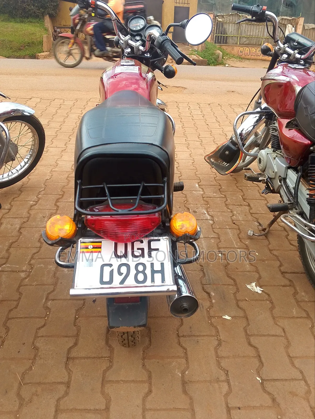Bajaj Boxer 100 2024 Red