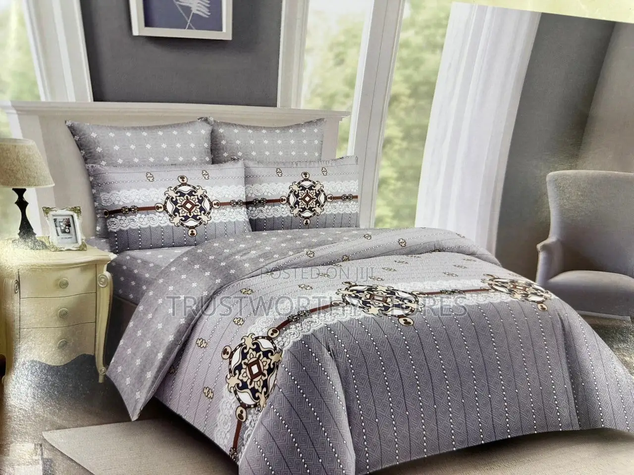 5x6 Duvet With 2 Pillowcases, 1 Bedsheet and 1 Duvet