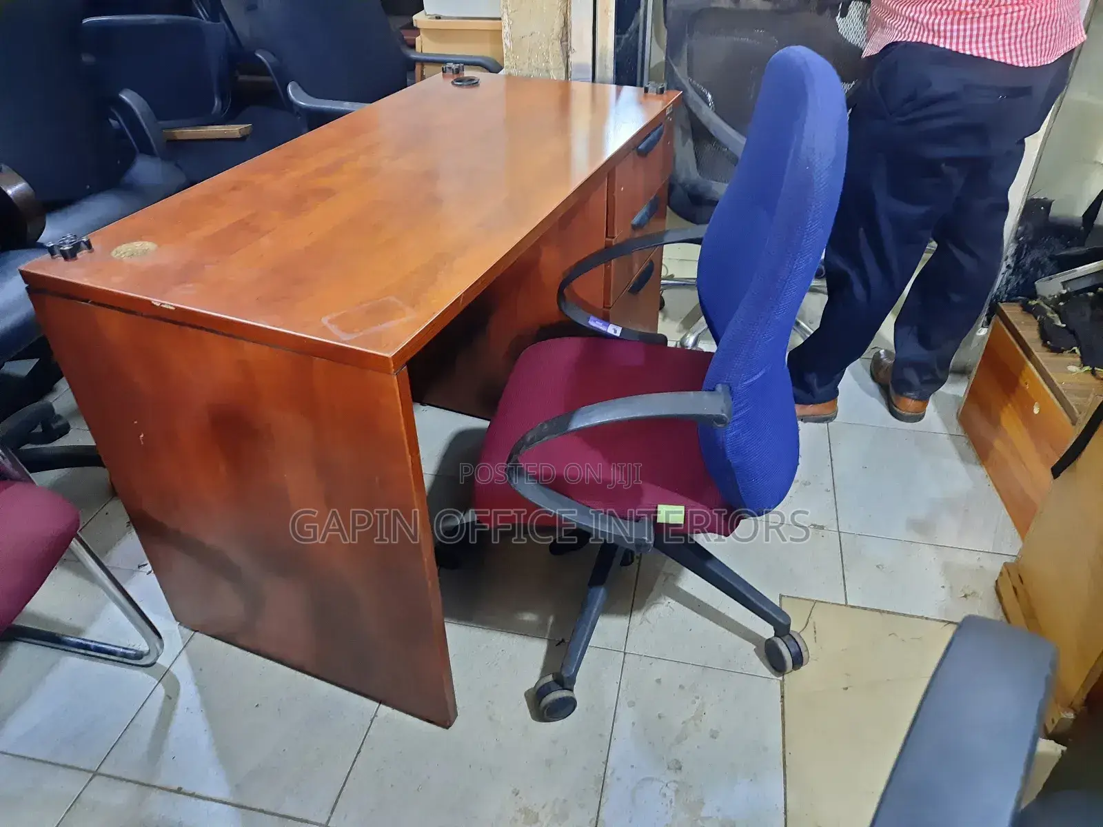 Econd Hand Office Desk Size 120cm Witj Adjustable Chair