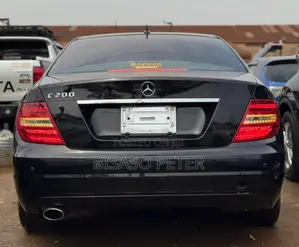 Mercedes-Benz C200 2012 Black