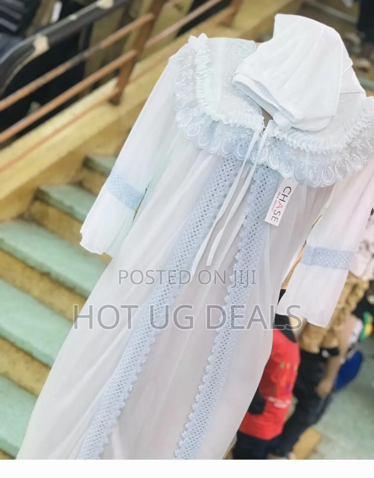 Ladies Beautiful Night Gown Sleep Wear. - White