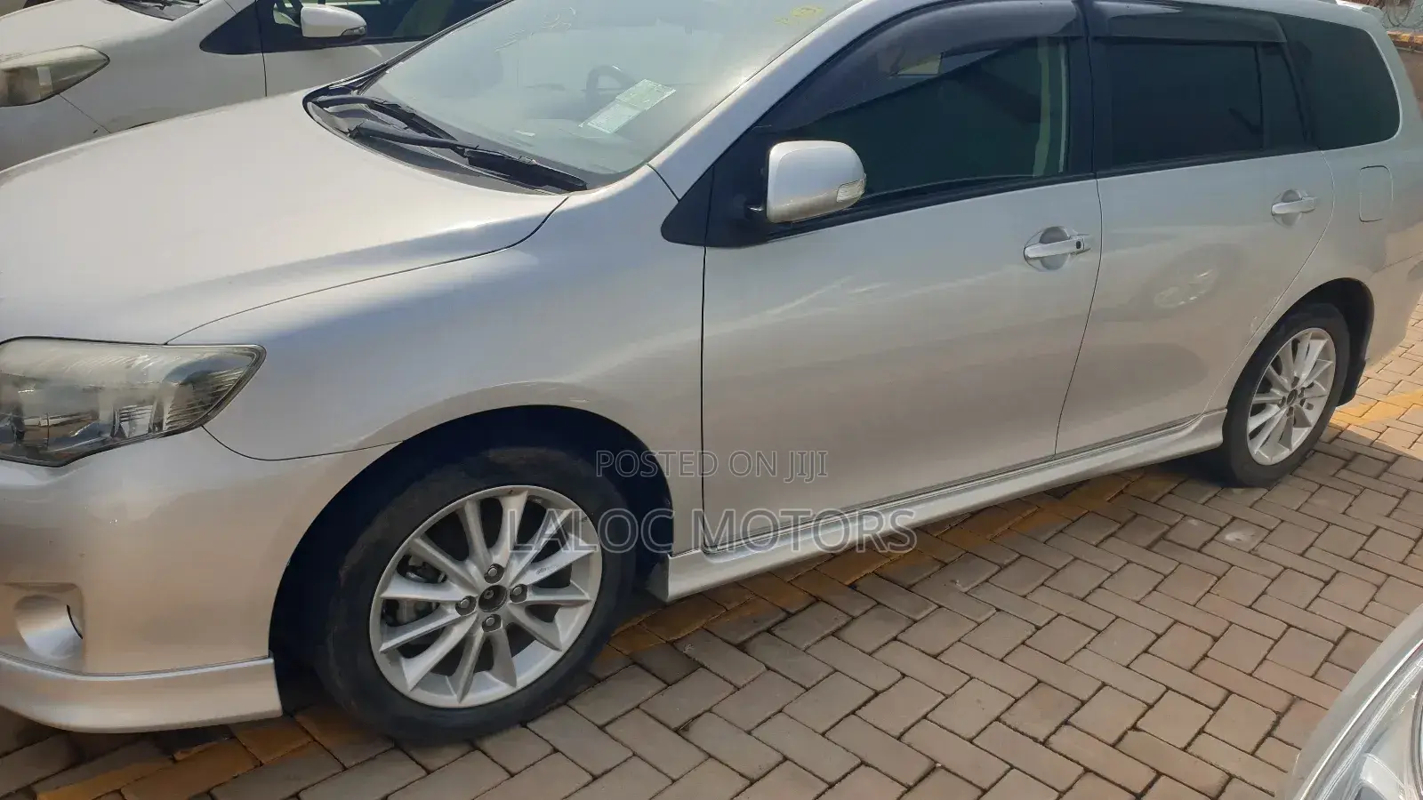 Toyota Corolla Fielder 1.5 Petrol FWD 2012 Silver