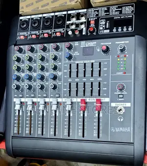 Yamaha 4 Channel Amp Mixer