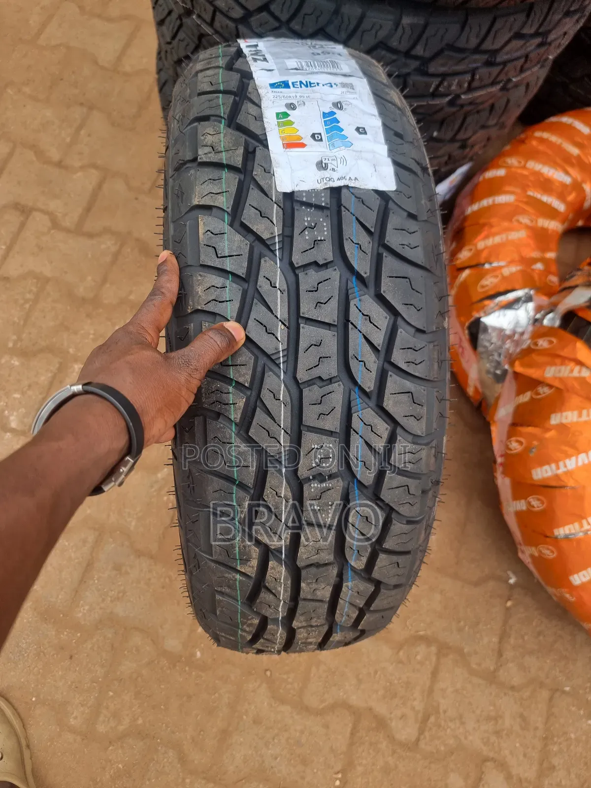 225/60r17 All Terrian Tires for Alphard.