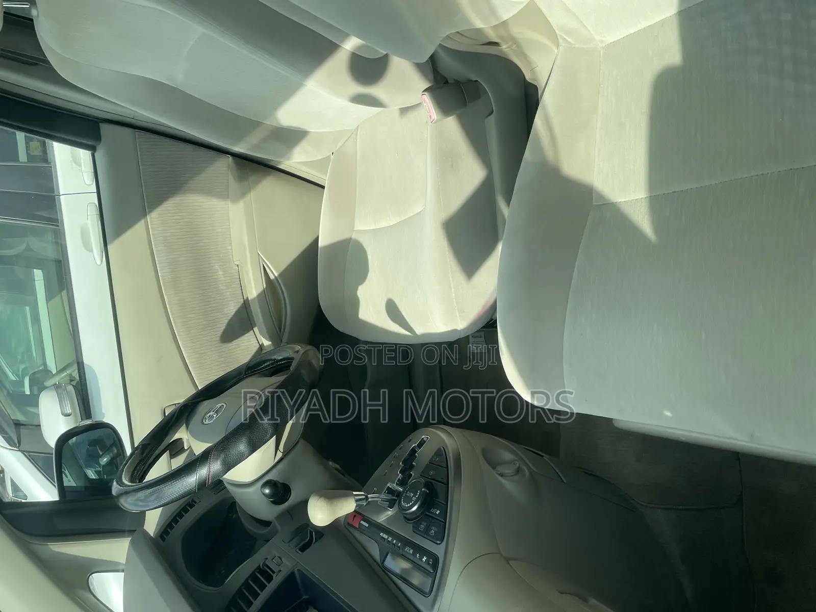 Toyota ISIS 1.8 G 2WD 2010 White
