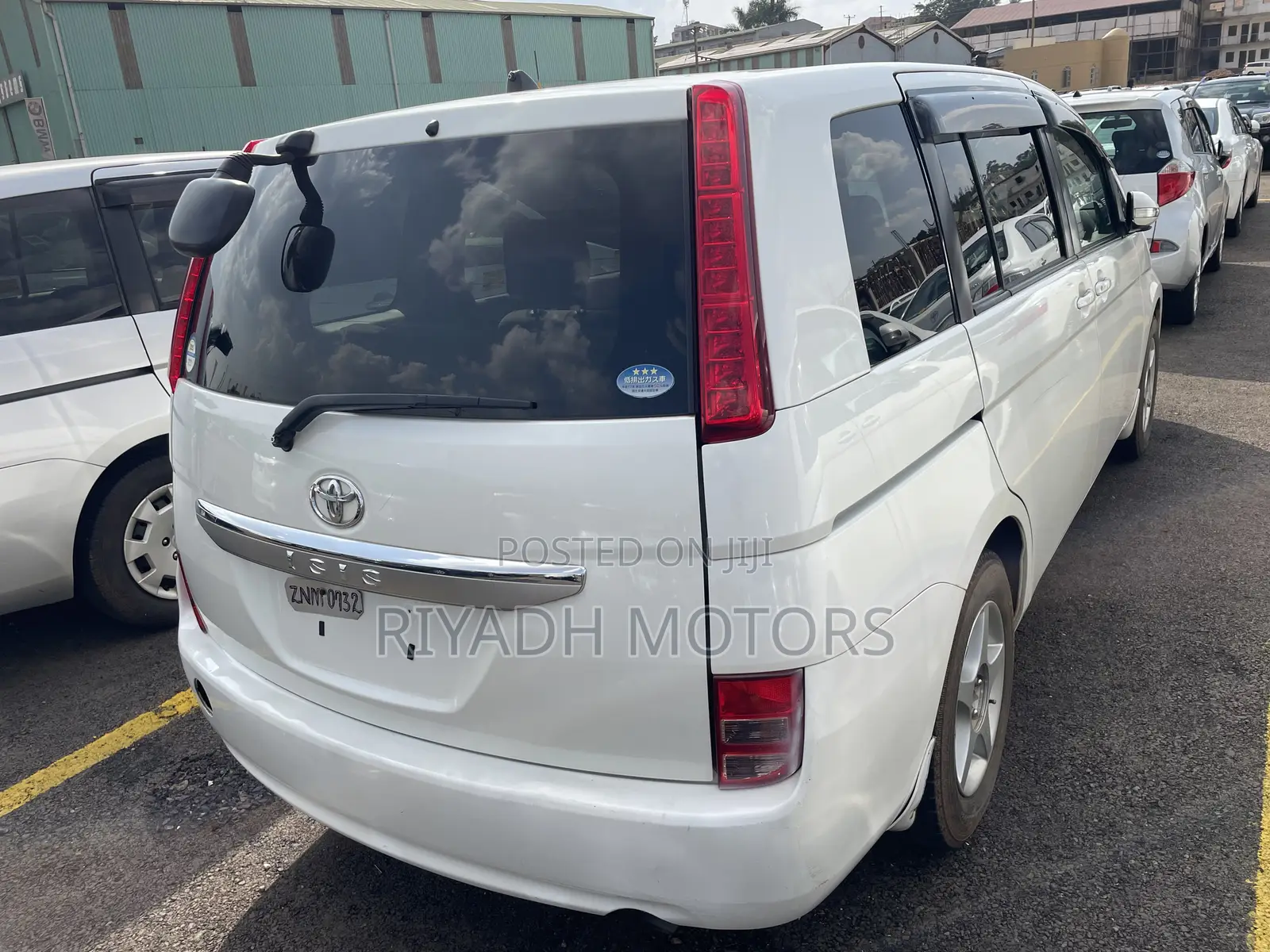 Toyota ISIS 1.8 G 2WD 2010 White