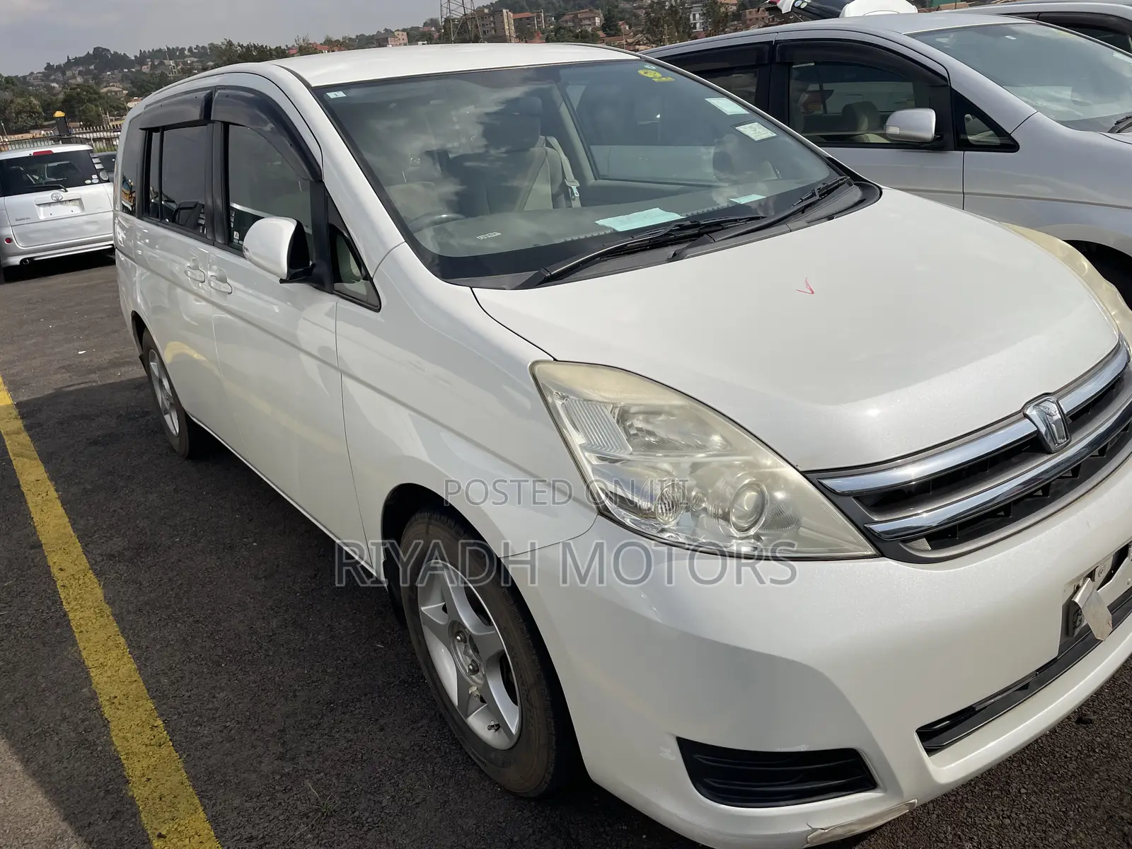 Toyota ISIS 1.8 G 2WD 2010 White