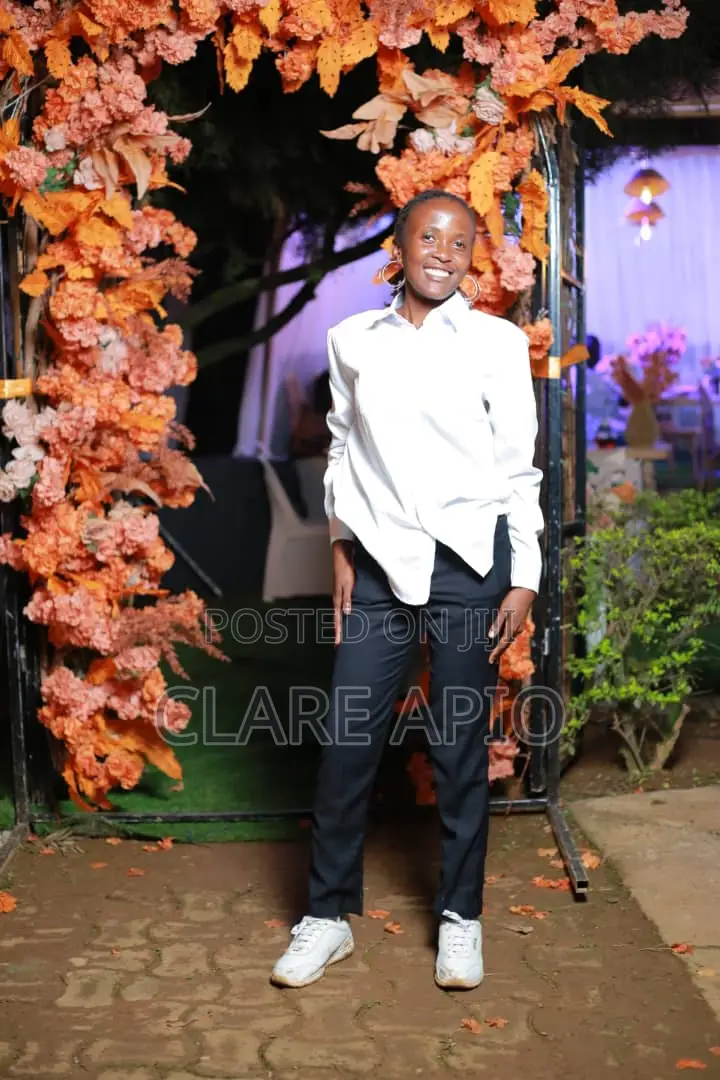 Waitresses (Girls Only) in Bar