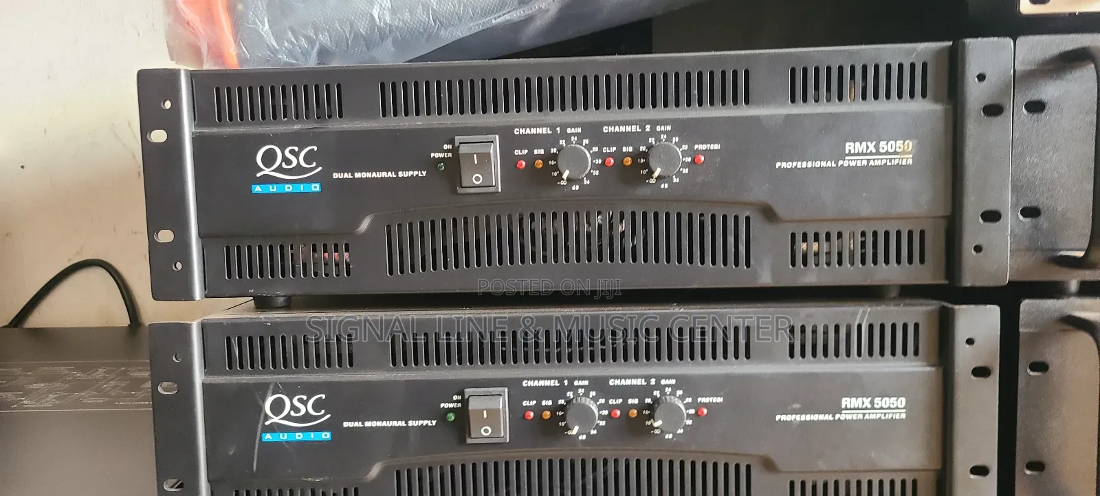 QSC RMX 550 Amplifier