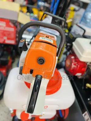 Stihl Chainsaw Machine M066
