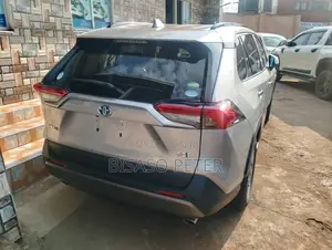 Toyota RAV4 2019 Silver